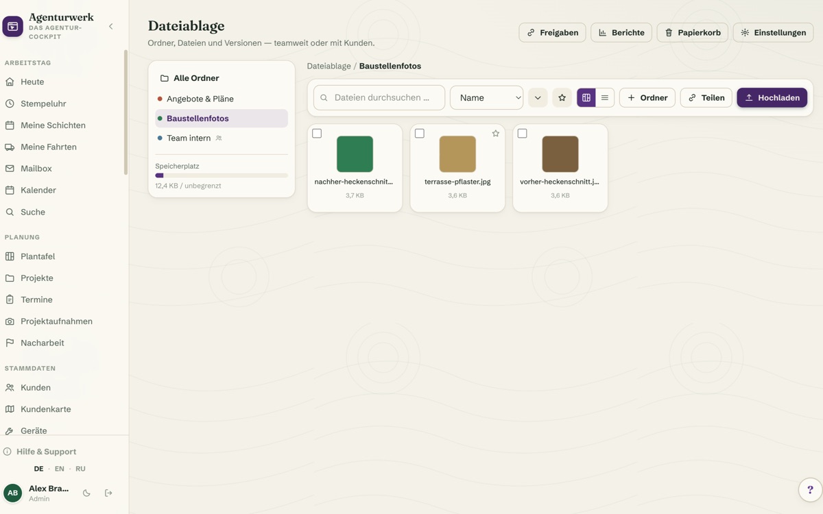 Folder Tree, Team Folders and Versions Instead of File Chaos — Screenshot