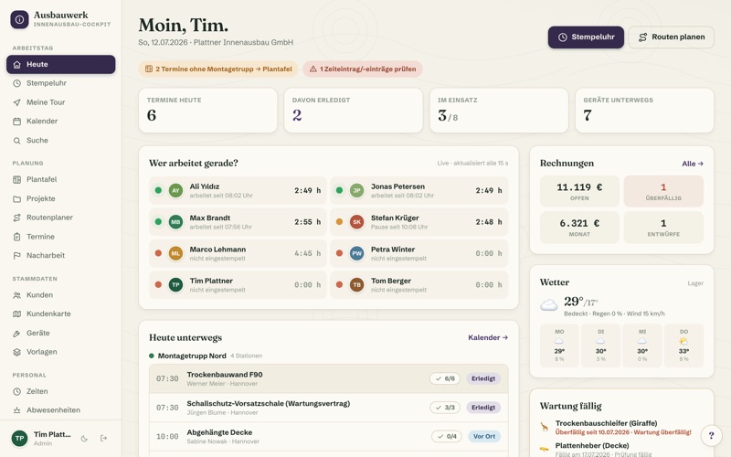 Dashboard: live board, invoices & maintenance warning